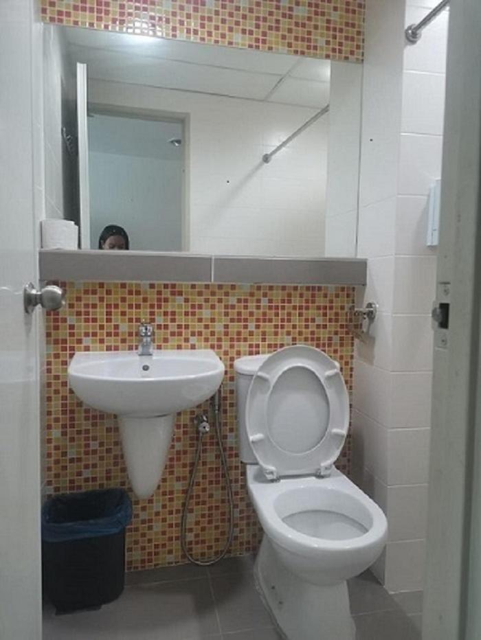 Yy48 Hotel 2 Mins Walk From Masjid Jamek Lrt Station Kuala Lumpur Exterior photo